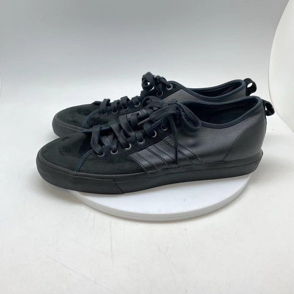 Adidas Sneakers Mens 11.5 Matchcourt DB0583 Black Suede Leather Casual Shoes